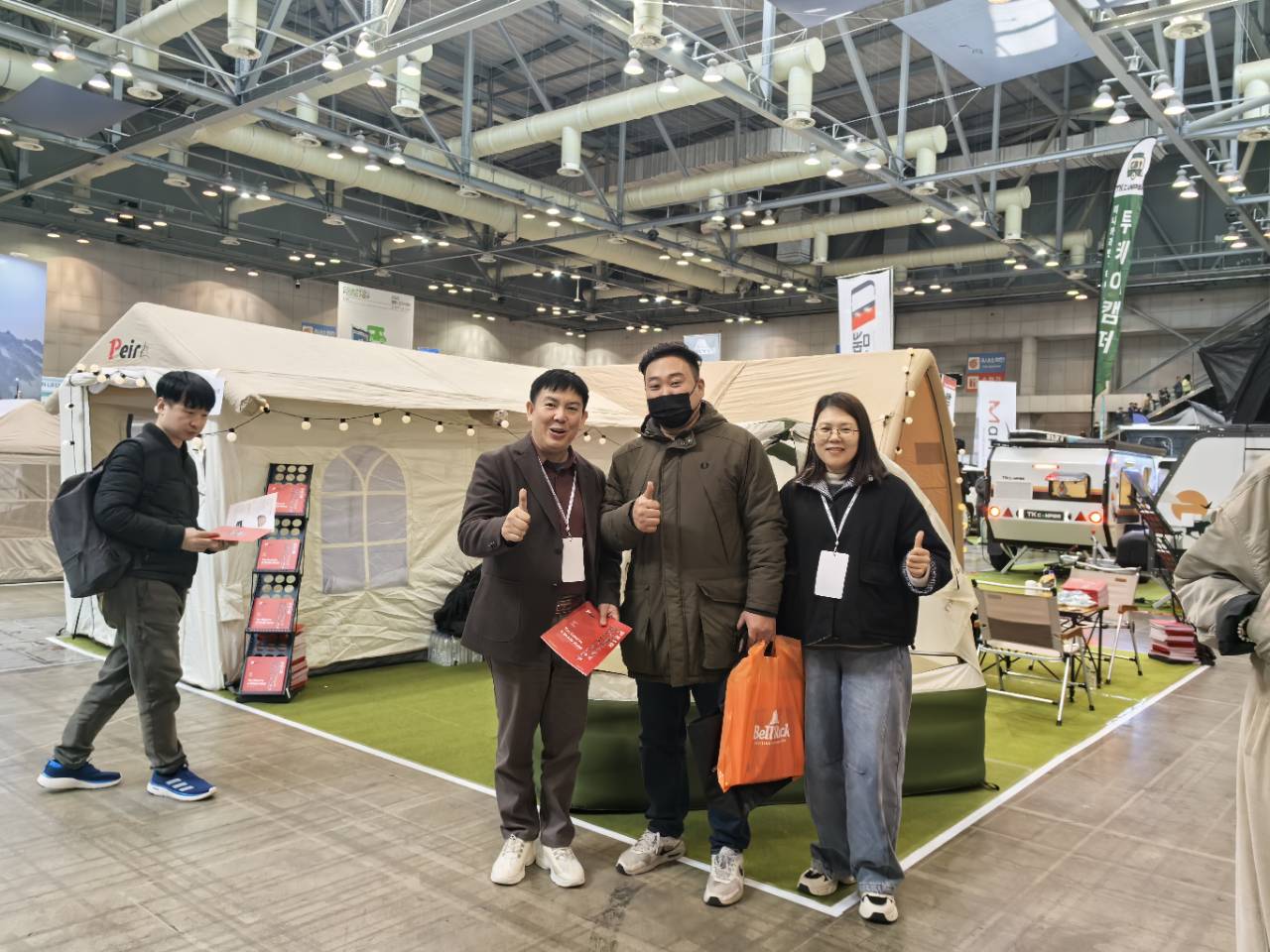 Sleep with Your Heart: Comfortable Outdoor Living